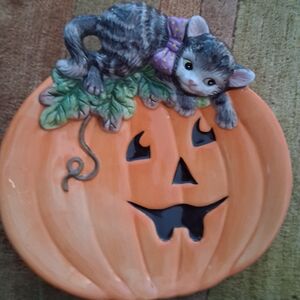 Festive Ceramic Pumpkin with Cat Decor - Orange and Gray